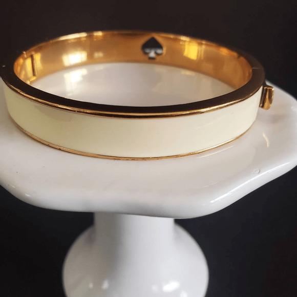 Kate Spade Hinged‎ Bangle Hole Punch Cream Enamel and Gold Plate Casual Everyday - Picture 4 of 11
